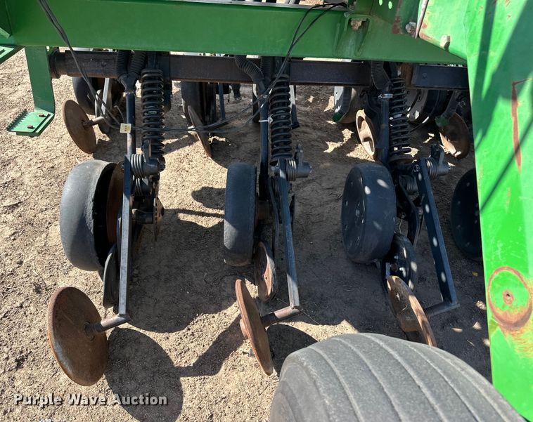 image for item OI9356 John Deere 750 grain drill