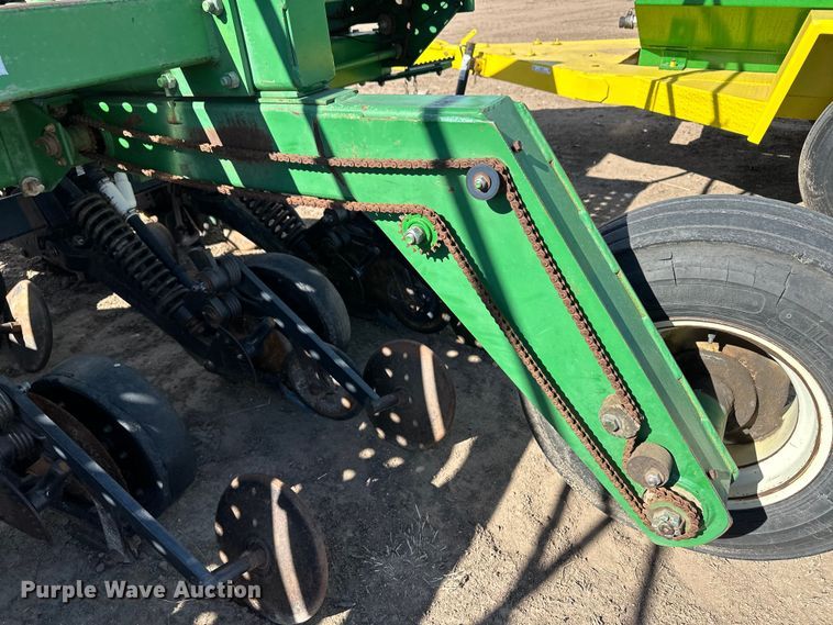 image for item OI9356 John Deere 750 grain drill