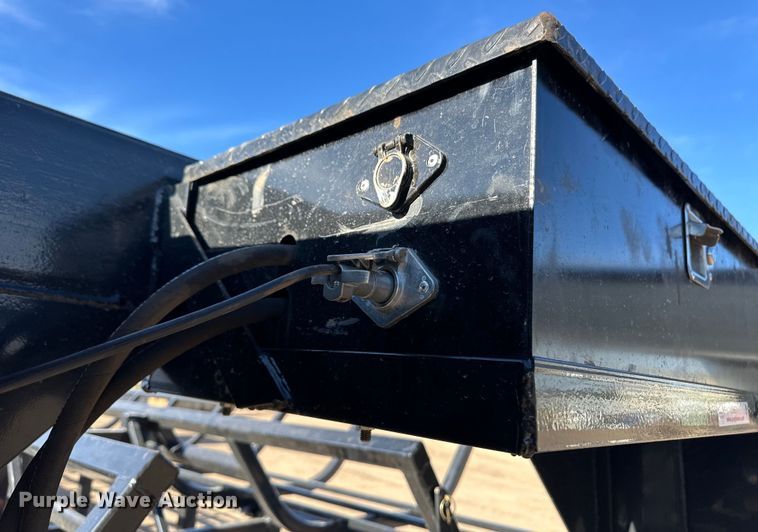 image for item OI9371 Industrias America 20x4 hay bale trailer