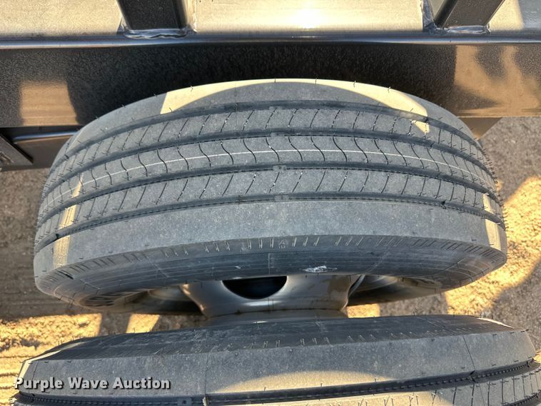 image for item OI9371 Industrias America 20x4 hay bale trailer