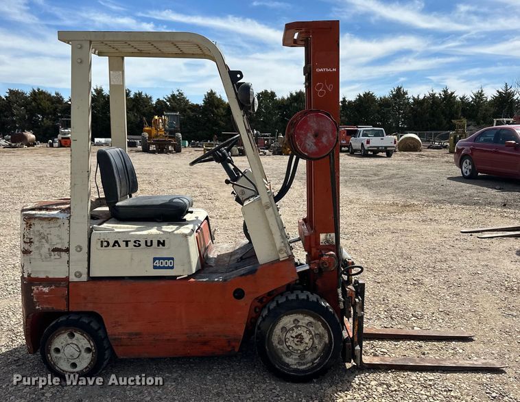 image for item OI9374 Datsun CPF02 forklift