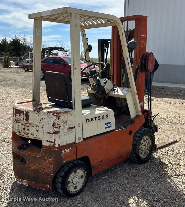 image for item OI9374 Datsun CPF02 forklift