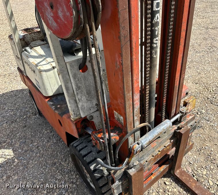 image for item OI9374 Datsun CPF02 forklift