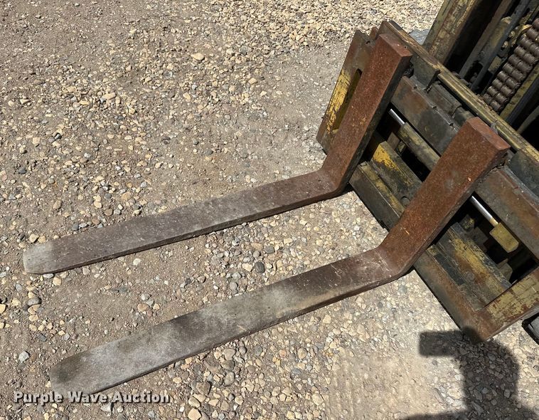 image for item OI9375 Clark C500 forklift