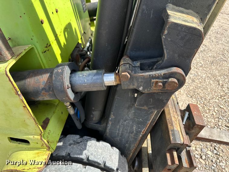 image for item OI9375 Clark C500 forklift
