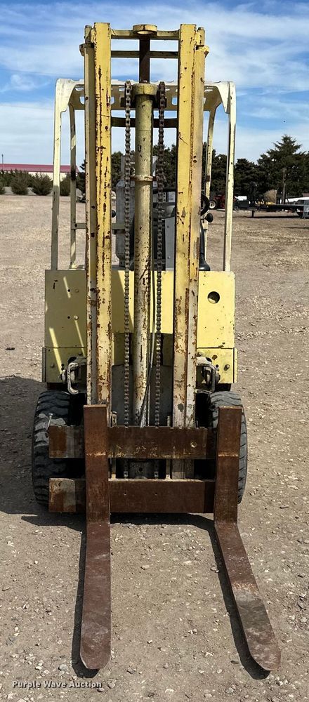 image for item OI9376 Yale forklift