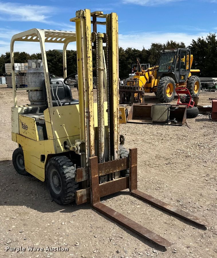 image for item OI9376 Yale forklift
