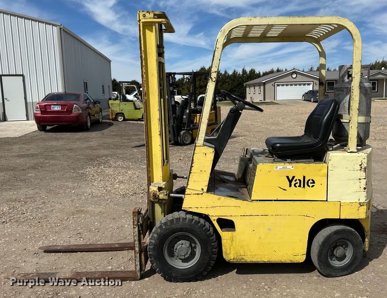 image for item OI9376 Yale forklift