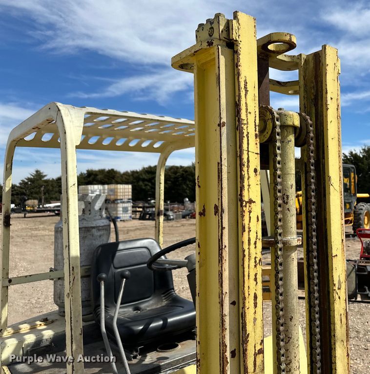 image for item OI9376 Yale forklift