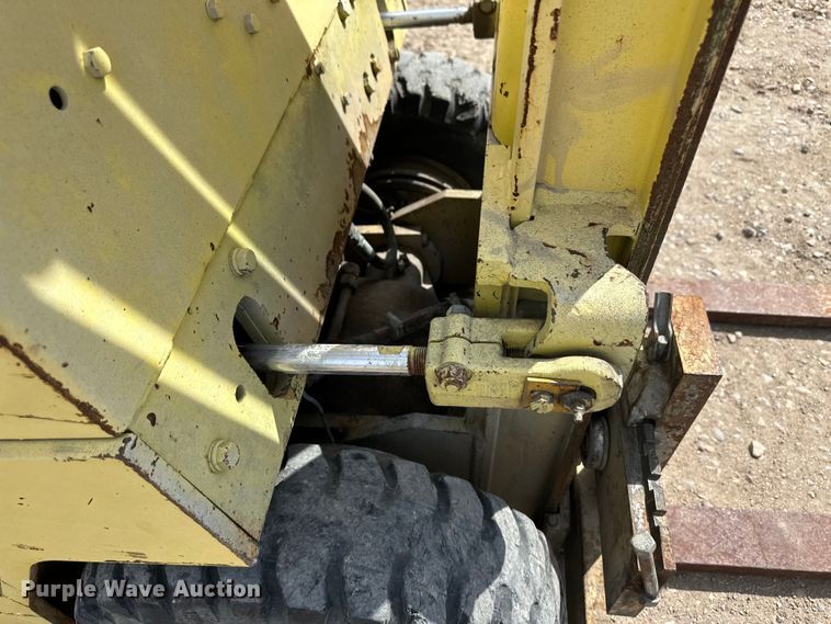 image for item OI9376 Yale forklift