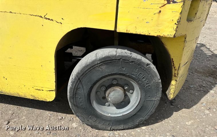 image for item OI9376 Yale forklift