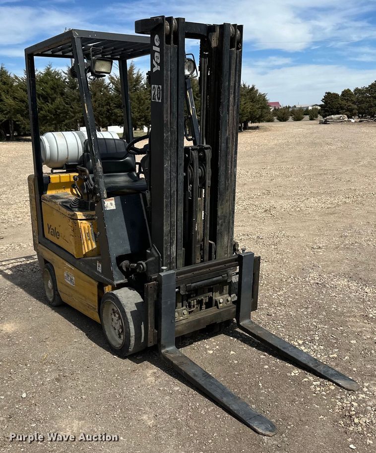 image for item OI9377 Yale forklift
