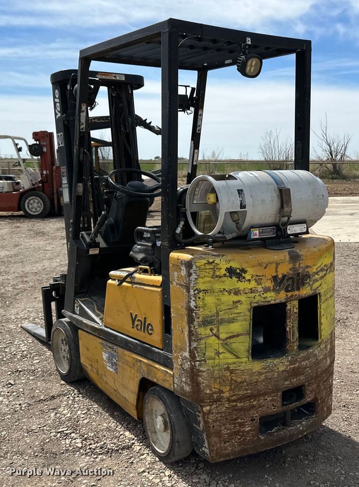 image for item OI9377 Yale forklift