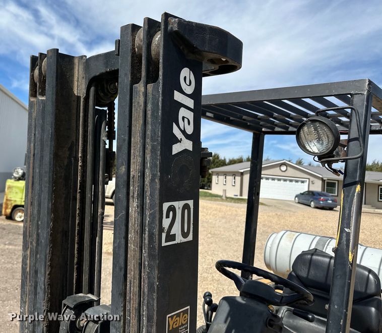 image for item OI9377 Yale forklift