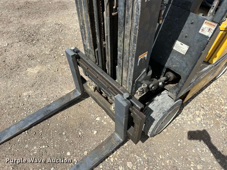 image for item OI9377 Yale forklift