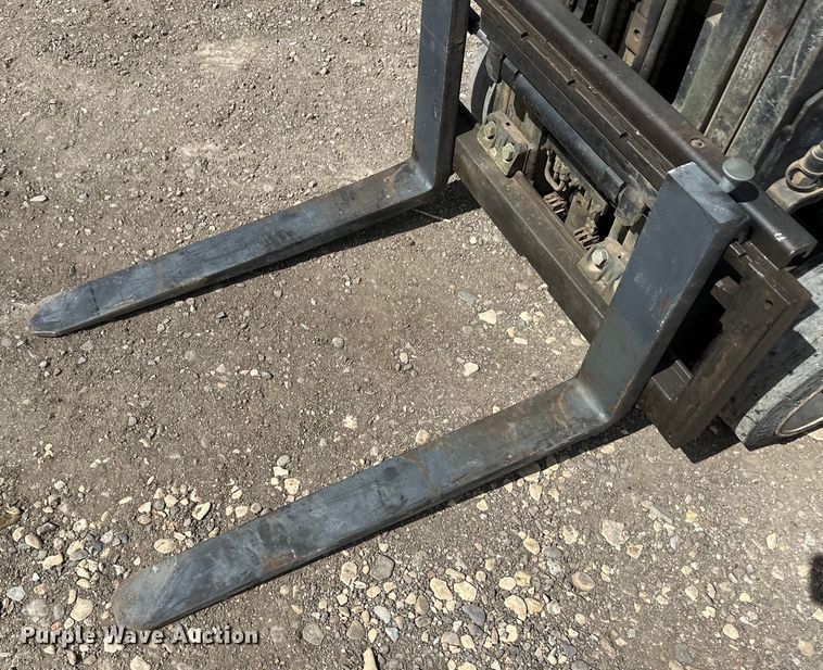 image for item OI9377 Yale forklift