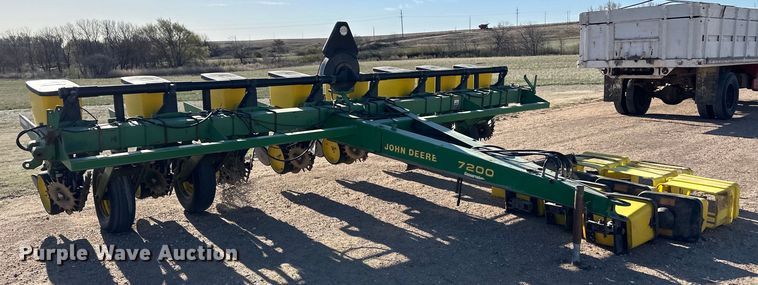 image for item OI9401 John Deere 7200 Conservation planter
