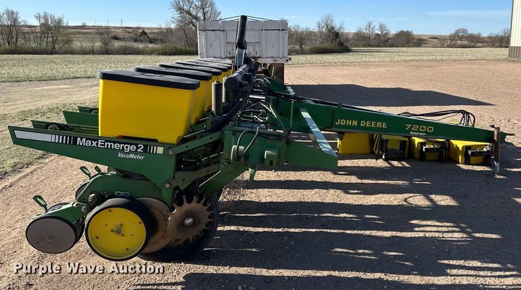 image for item OI9401 John Deere 7200 Conservation planter