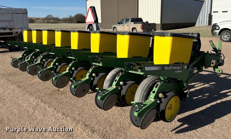 image for item OI9401 John Deere 7200 Conservation planter