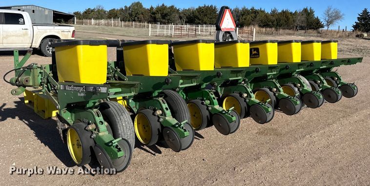 image for item OI9401 John Deere 7200 Conservation planter