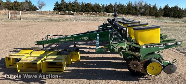 image for item OI9401 John Deere 7200 Conservation planter