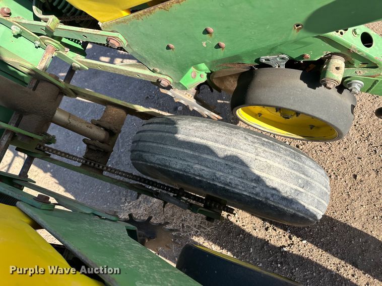 image for item OI9401 John Deere 7200 Conservation planter