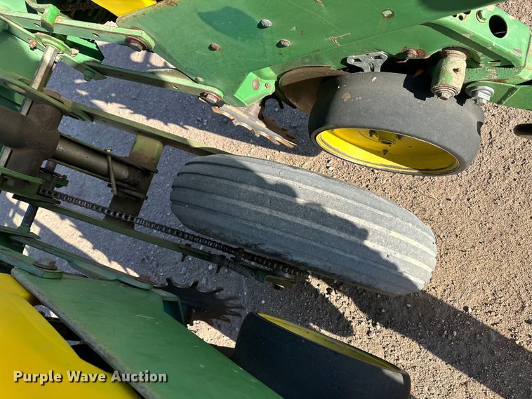 image for item OI9401 John Deere 7200 Conservation planter