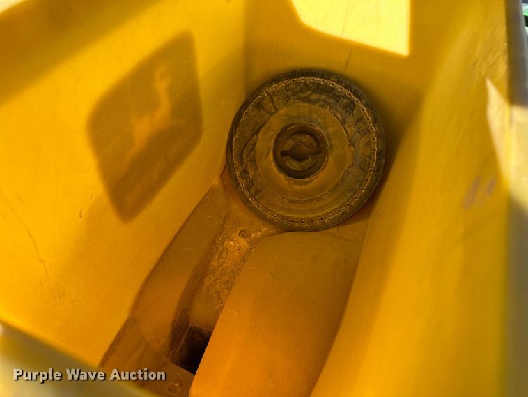 image for item OI9401 John Deere 7200 Conservation planter