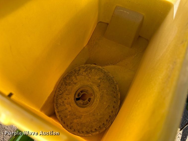 image for item OI9401 John Deere 7200 Conservation planter