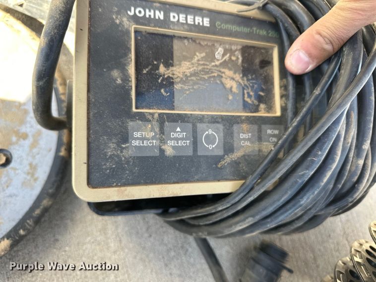 image for item OI9401 John Deere 7200 Conservation planter