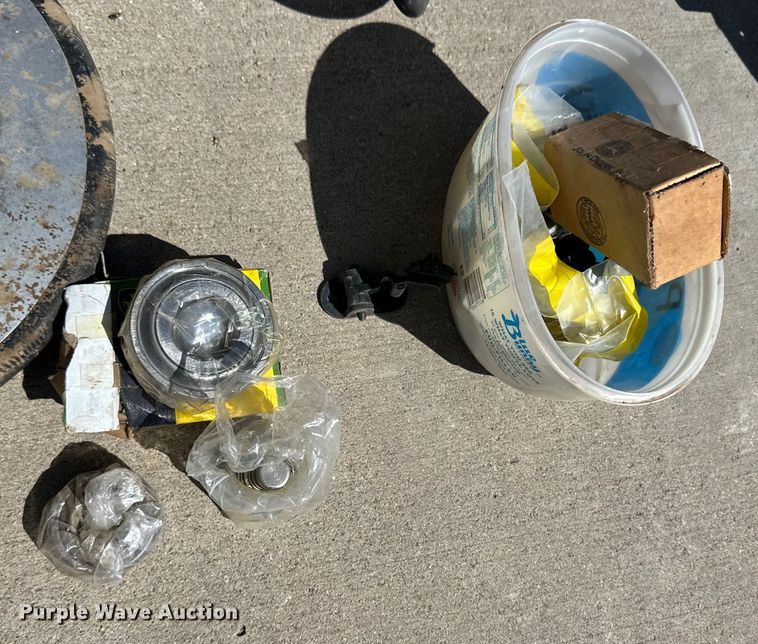 image for item OI9401 John Deere 7200 Conservation planter