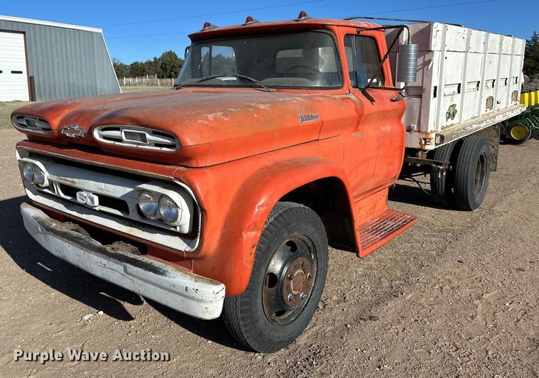 image for item OI9402 1961 Chevrolet Viking 60 grain truck