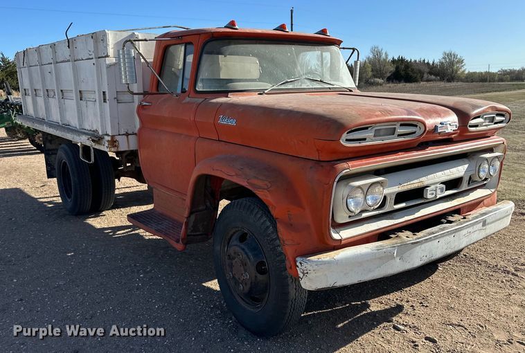 image for item OI9402 1961 Chevrolet Viking 60 grain truck