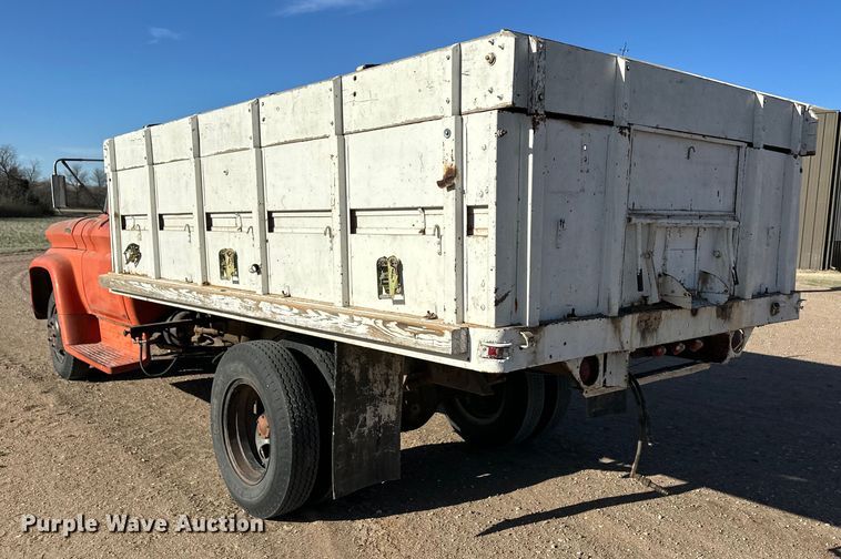 image for item OI9402 1961 Chevrolet Viking 60 grain truck