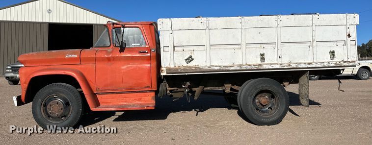 image for item OI9402 1961 Chevrolet Viking 60 grain truck
