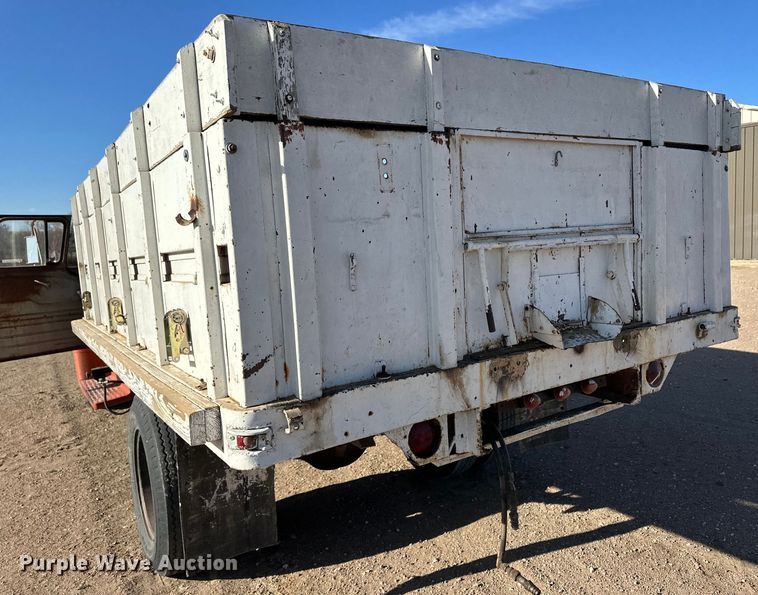 image for item OI9402 1961 Chevrolet Viking 60 grain truck