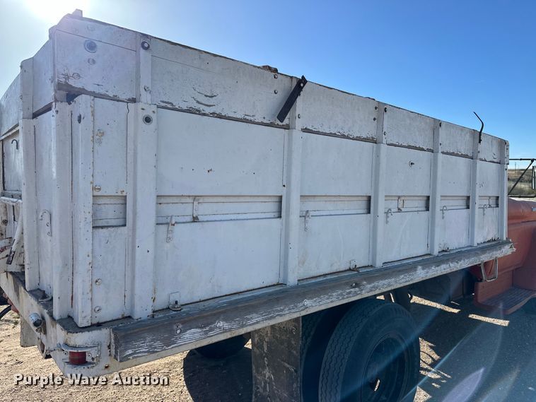 image for item OI9402 1961 Chevrolet Viking 60 grain truck