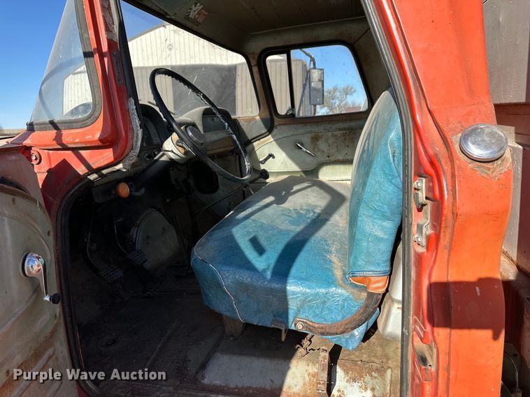 image for item OI9402 1961 Chevrolet Viking 60 grain truck