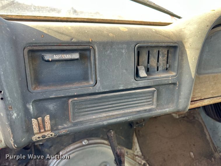 image for item OI9402 1961 Chevrolet Viking 60 grain truck