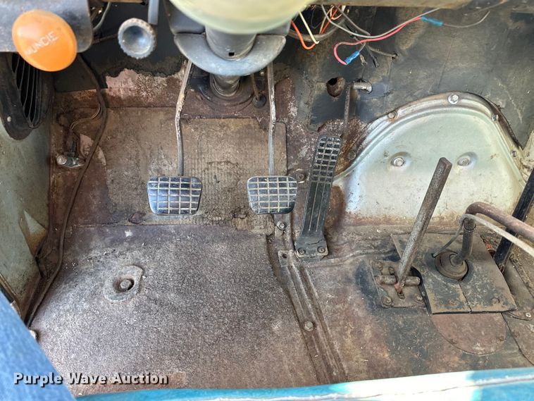 image for item OI9402 1961 Chevrolet Viking 60 grain truck