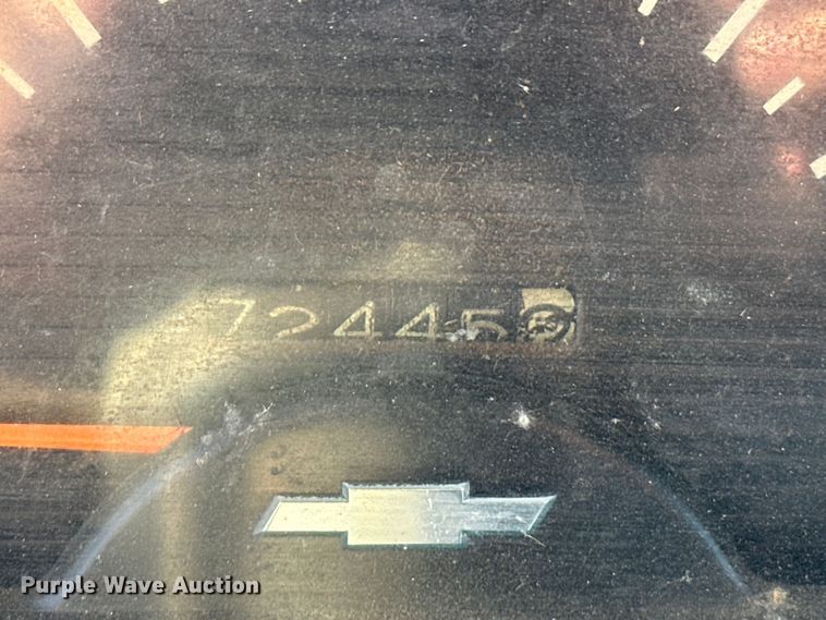 image for item OI9402 1961 Chevrolet Viking 60 grain truck