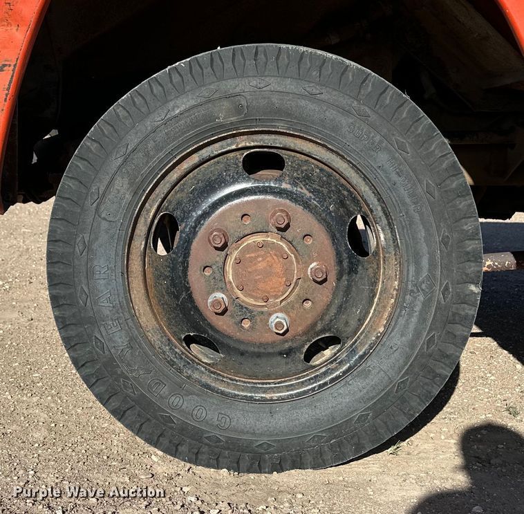 image for item OI9402 1961 Chevrolet Viking 60 grain truck