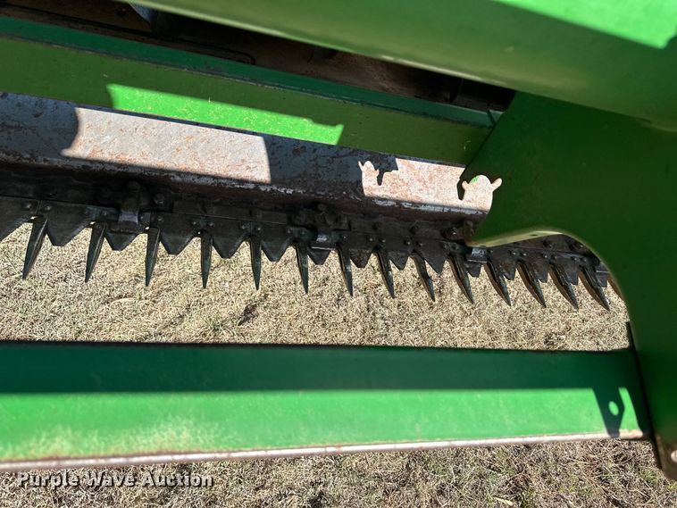 image for item OI9405 2004 John Deere 4895 swather / windrower