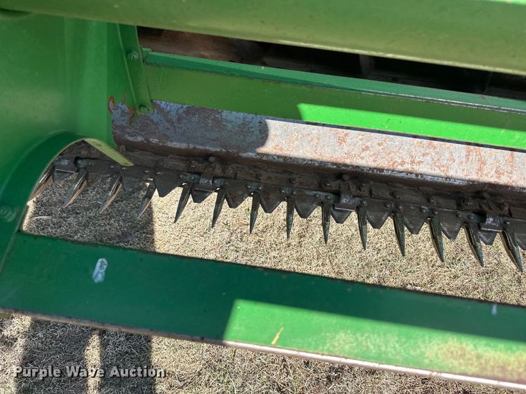 image for item OI9405 2004 John Deere 4895 swather / windrower