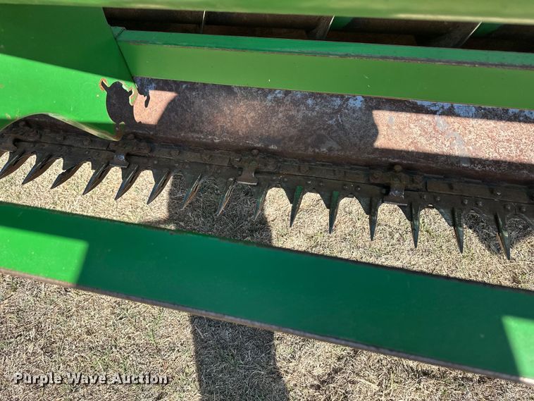 image for item OI9405 2004 John Deere 4895 swather / windrower