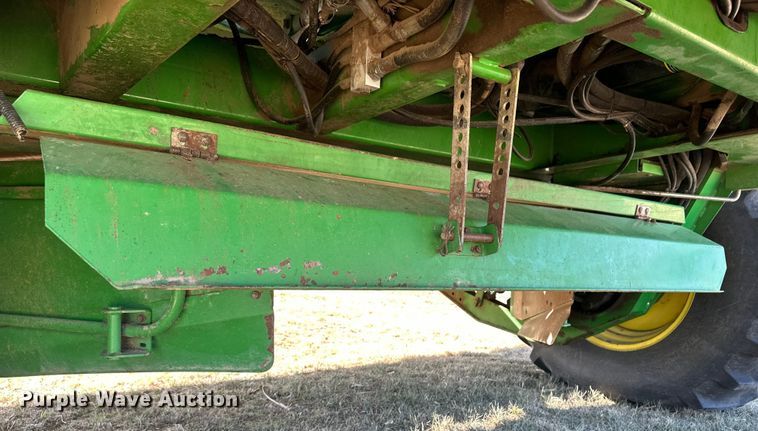 image for item OI9405 2004 John Deere 4895 swather / windrower
