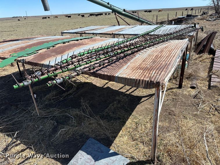 image for item OI9405 2004 John Deere 4895 swather / windrower