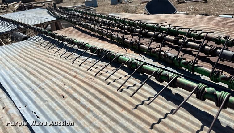 image for item OI9405 2004 John Deere 4895 swather / windrower