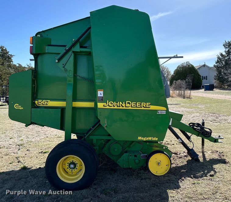 image for item OI9406 2005 John Deere 567 Mega Wide round baler
