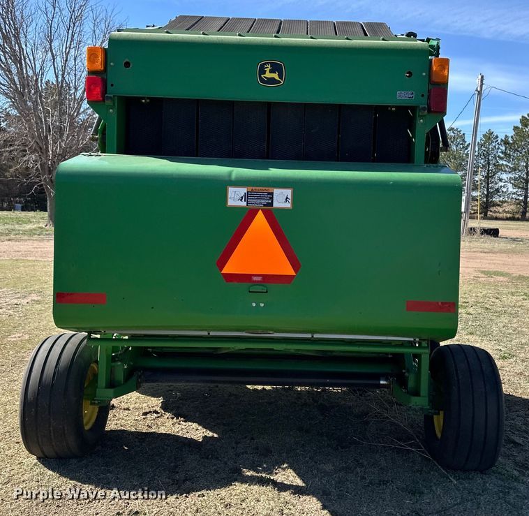 image for item OI9406 2005 John Deere 567 Mega Wide round baler